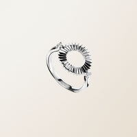 Starburst Open Circle Gold Ring