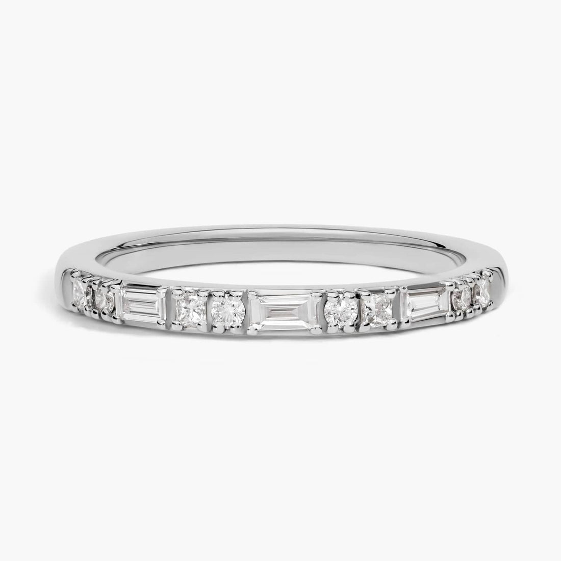 Dot Dash Diamond Ring in 10k/14k/18kGold (1/4 ct. tw.)