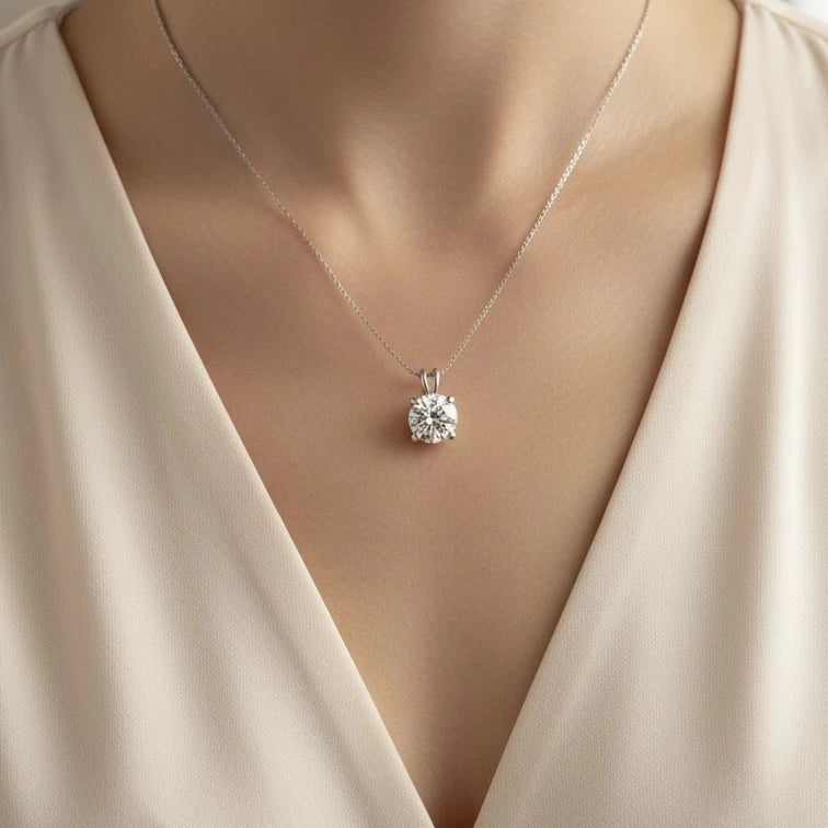 Round Shape Pendant Silver Jewellery for Women & Girl's | Great for Gifting Made With Pure 925 Silver